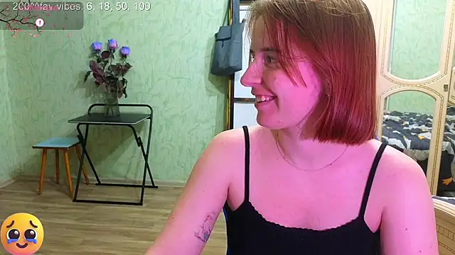 Snapshot of DanaMartina chatting on 11-19-25, 10:32 DanaMartina online show from 11-19-25, 10:32