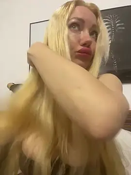 Snapshot of SofiaJoy chatting on 02-27-26, 03:01 SofiaJoy online show from 02-27-26, 03:01