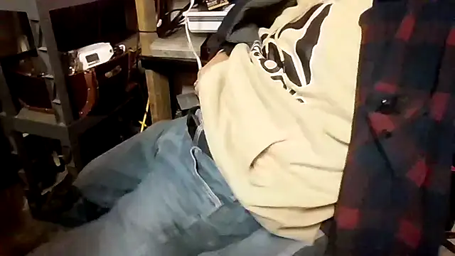 Snapshot of justinewe69 chatting on 11-13-25, 11:53 justinewe69 online show from 11-13-25, 11:53