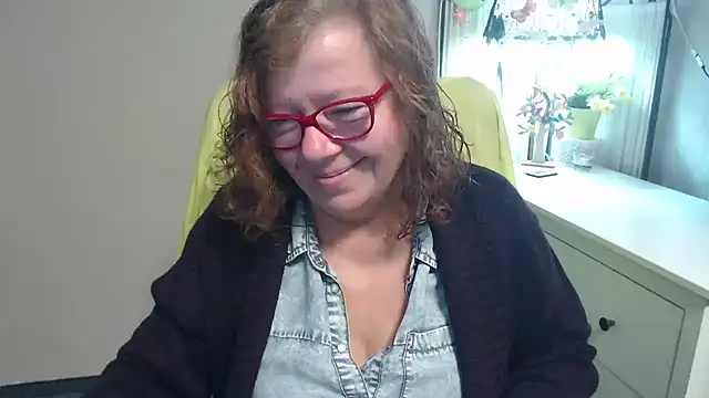 Adelewildx online show from 10-02-25, 02:51