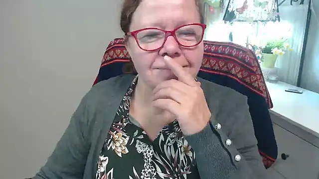 Adelewildx online show from 10-16-25, 03:29