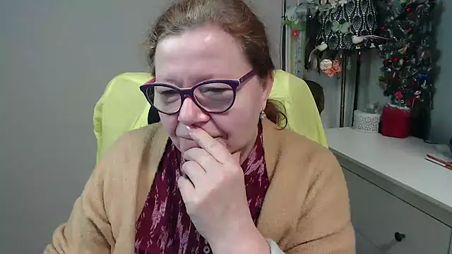 Adelewildx online show from 02-03-26, 03:59