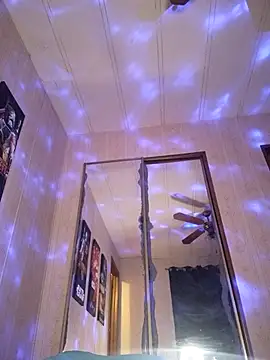 Snapshot of LouisianaBoobs chatting on 09-26-25, 12:14 LouisianaBoobs online show from 09-26-25, 12:14