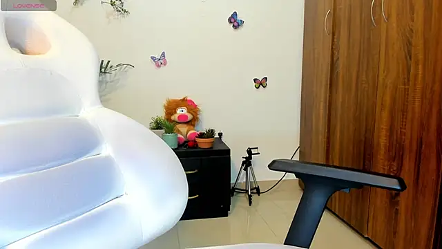 darsha sahu online show from 03-18-25, 06:14