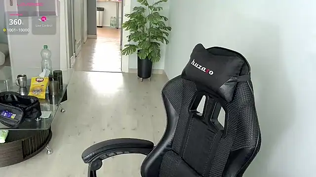 Maribor online show from 09-26-25, 01:37