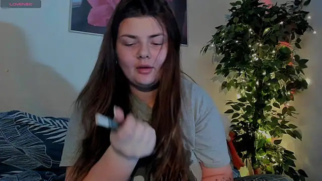 Eva Shameless online show from 12-13-24, 01:55