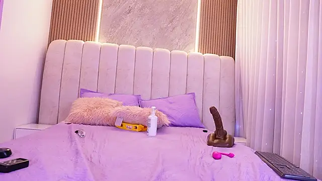 emyli sw  online show from 03-21-26, 08:19