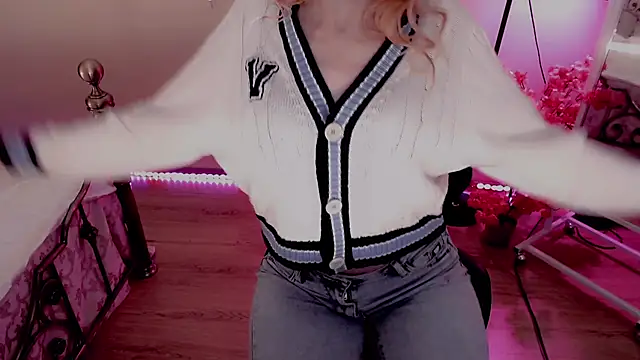 AnnieGOld  online show from 01-16-25, 10:02