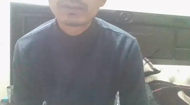 dreamtoungelick69 online show from 01-05-25, 06:45