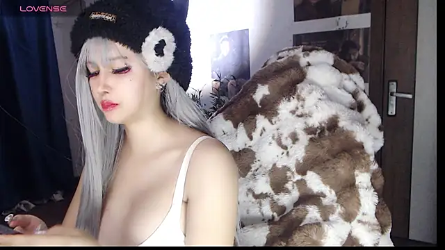 candy cola online show from 11-18-25, 02:54