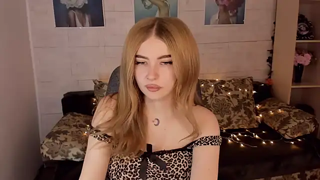 ViolettaLopez online show from 01-05-25, 02:41