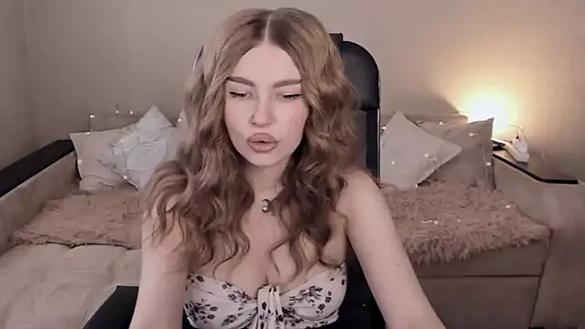 ViolettaLopez online show from 02-10-25, 11:25