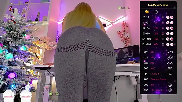 Elena-Marilyn online show from 11-30-25, 08:57