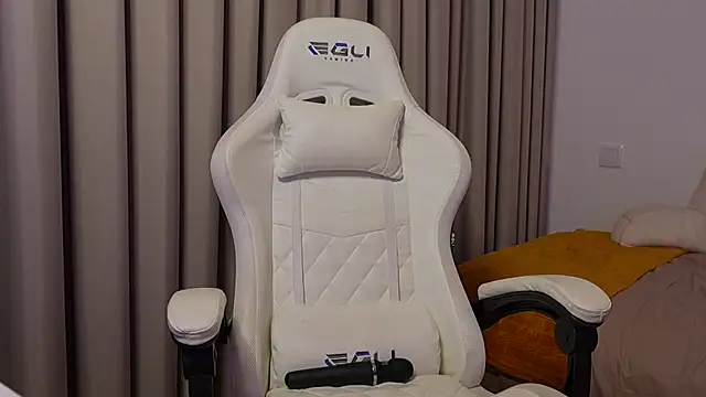 Snapshot of SweeetAlegra chatting on 02-14-25, 10:04 SweeetAlegra online show from 02-14-25, 10:04