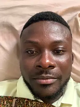 Snapshot of Khendren chatting on 03-04-26, 08:20 Khendren online show from 03-04-26, 08:20