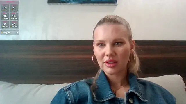 Alice N Wooderland online show from 03-04-26, 11:27