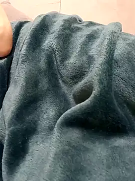 Snapshot of Krasav4ik4ik chatting on 12-21-24, 10:19 Krasav4ik4ik online show from 12-21-24, 10:19