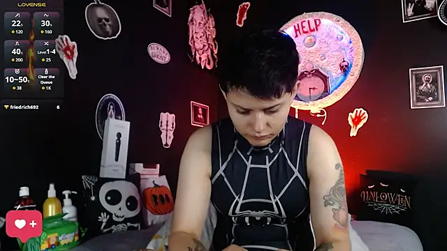 girl intense444 online show from 10-17-25, 12:52