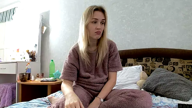 ModelEva online show from 02-01-25, 10:37