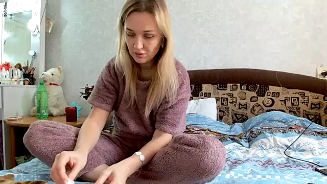 ModelEva online show from 02-14-25, 09:56