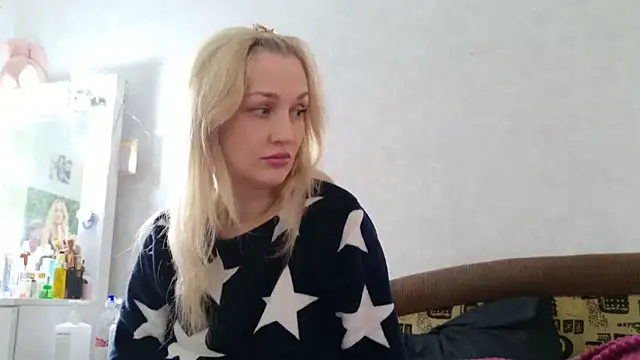 ModelEva online show from 10-18-25, 08:48