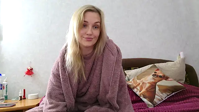 ModelEva online show from 10-24-25, 06:21