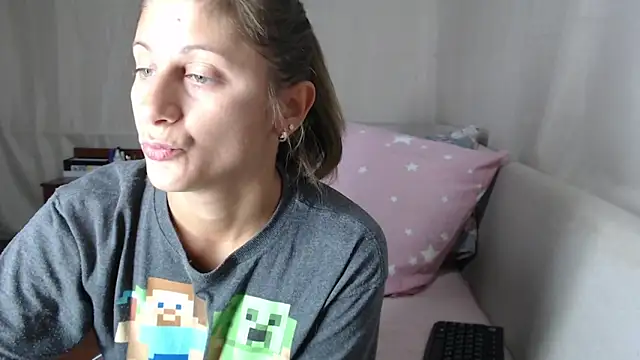 Snapshot of MARINO4KA6767 chatting on 09-25-25, 10:13 MARINO4KA6767 online show from 09-25-25, 10:13