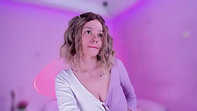 Snapshot of bella_adams_ chatting on 01-29-25, 10:22 bella adams online show from 01-29-25, 10:22