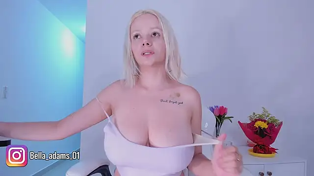 Snapshot of bella_adams_ chatting on 09-24-25, 11:30 bella adams online show from 09-24-25, 11:30