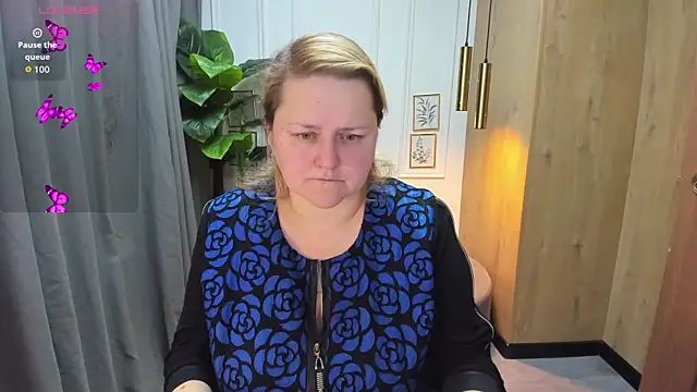 ScarlettSoft online show from 10-21-25, 05:19