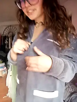 Snapshot of Blulilla69 chatting on 01-16-25, 02:30 Blulilla69 online show from 01-16-25, 02:30