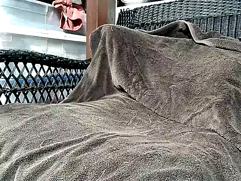 HungHawaiian808xh online show from 10-16-25, 04:24