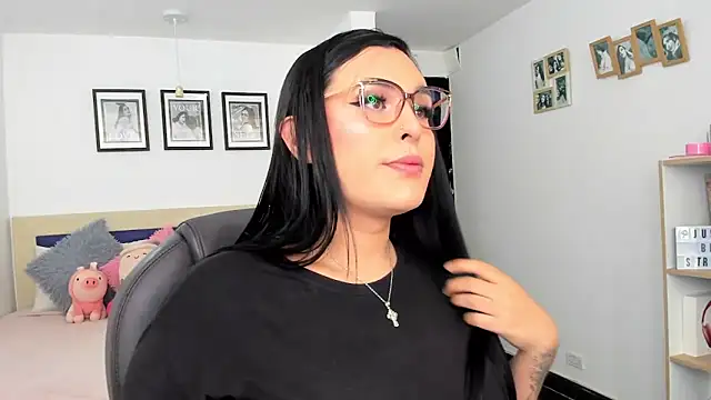 naty pink online show from 04-16-26, 03:35