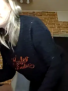 Snapshot of _Horny_milf_ chatting on 02-24-25, 06:16  Horny milf  online show from 02-24-25, 06:16