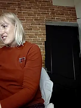 Snapshot of _Horny_milf_ chatting on 03-16-25, 02:10  Horny milf  online show from 03-16-25, 02:10