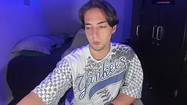 Alex smith00 online show from 09-30-25, 09:20