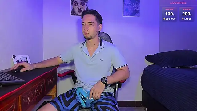 Alex smith00 online show from 10-17-25, 10:56