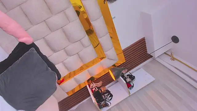 Snapshot of bigass_monic chatting on 10-27-25, 03:21 bigass monic online show from 10-27-25, 03:21