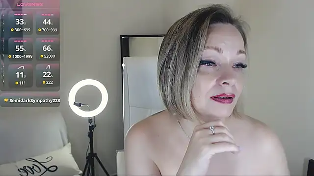 Snapshot of Tilly_Eliot chatting on 02-28-25, 06:41 Tilly Eliot online show from 02-28-25, 06:41