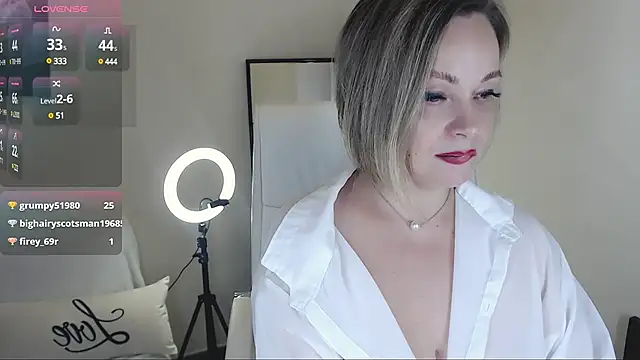 Snapshot of Tilly_Eliot chatting on 03-10-25, 11:38 Tilly Eliot online show from 03-10-25, 11:38