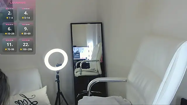 Snapshot of Tilly_Eliot chatting on 03-15-25, 05:37 Tilly Eliot online show from 03-15-25, 05:37