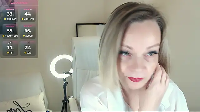 Snapshot of Tilly_Eliot chatting on 03-21-25, 03:57 Tilly Eliot online show from 03-21-25, 03:57