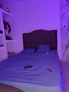 alysson 18 online show from 04-15-26, 01:18