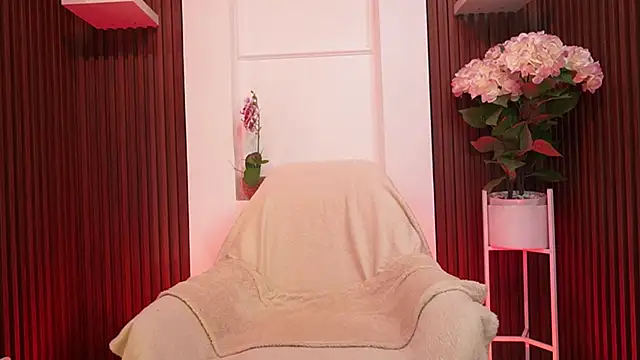 MaddyWattson online show from 10-25-25, 11:40