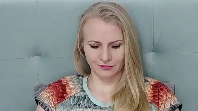 K  Adrienne online show from 03-02-25, 06:05