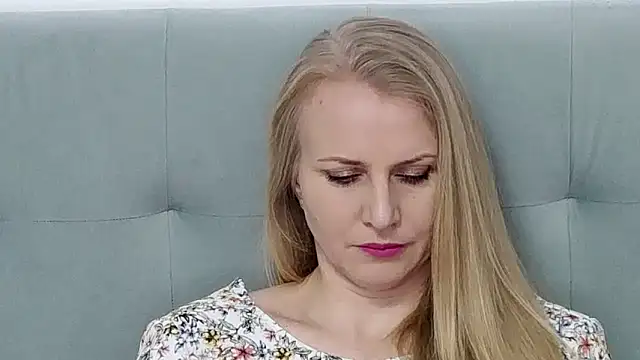 K  Adrienne online show from 03-02-25, 09:10