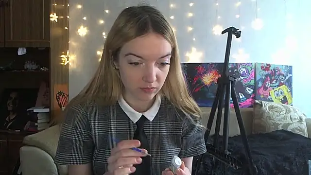 SecretSophia online show from 02-11-25, 08:48