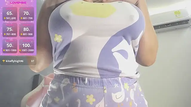 Snapshot of Tiffany_teressa chatting on 02-23-25, 04:57 Tiffany teressa online show from 02-23-25, 04:57