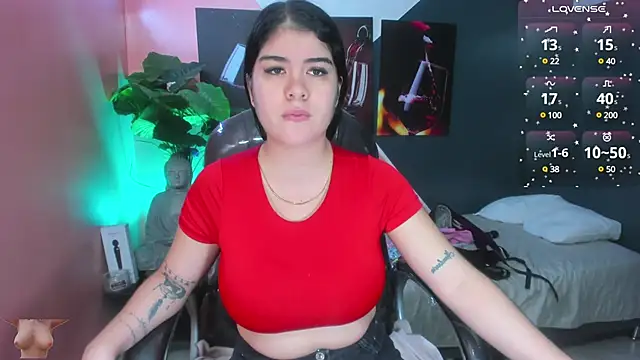 pearl weet online show from 01-16-25, 05:23