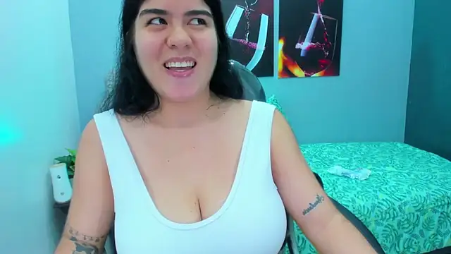 pearl weet online show from 02-22-25, 05:46